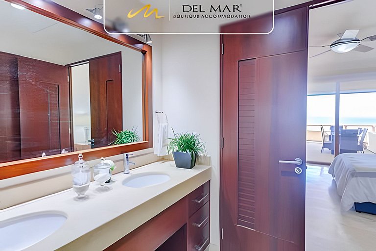 Palma 301 by Del Mar