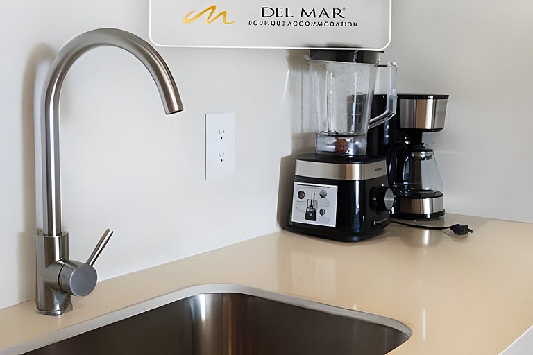 SH Mio 204-A by Del Mar