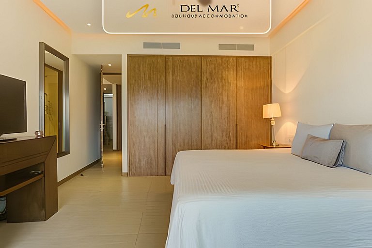 Península 5Q by Del Mar