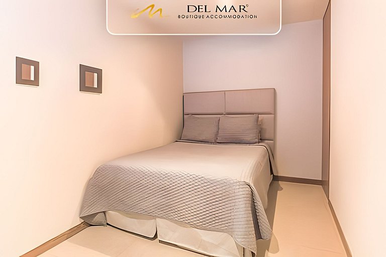 Península 5Q by Del Mar