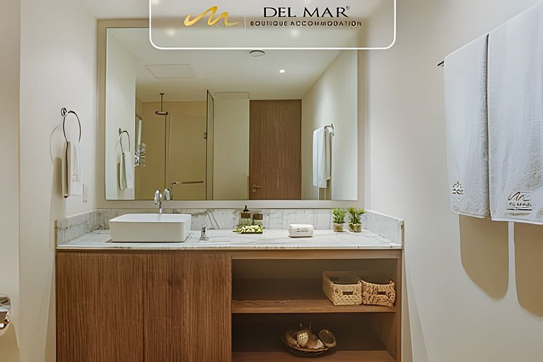 Península 5Q by Del Mar