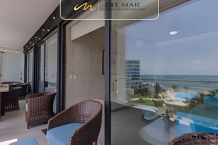 Aria Ocean 807 by Del Mar