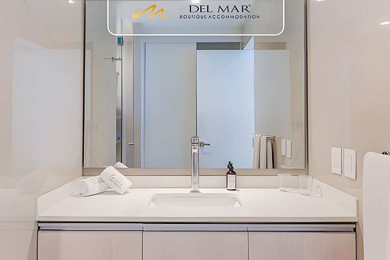 Aria Ocean 807 by Del Mar