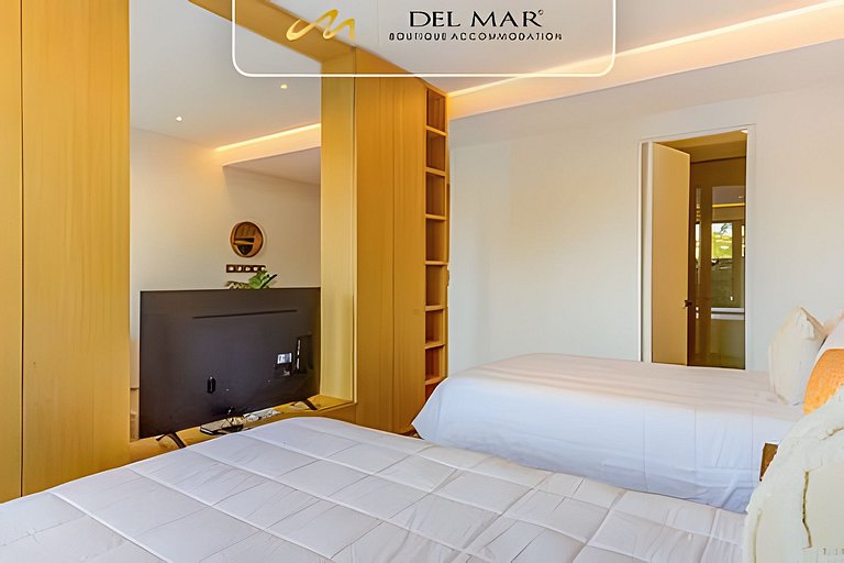 Aria Ocean 113 by Del Mar