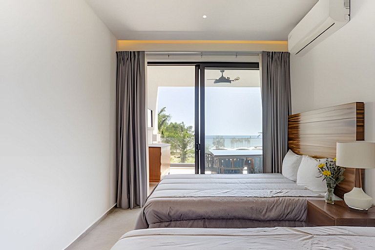 Aria Ocean 406 by Del Mar