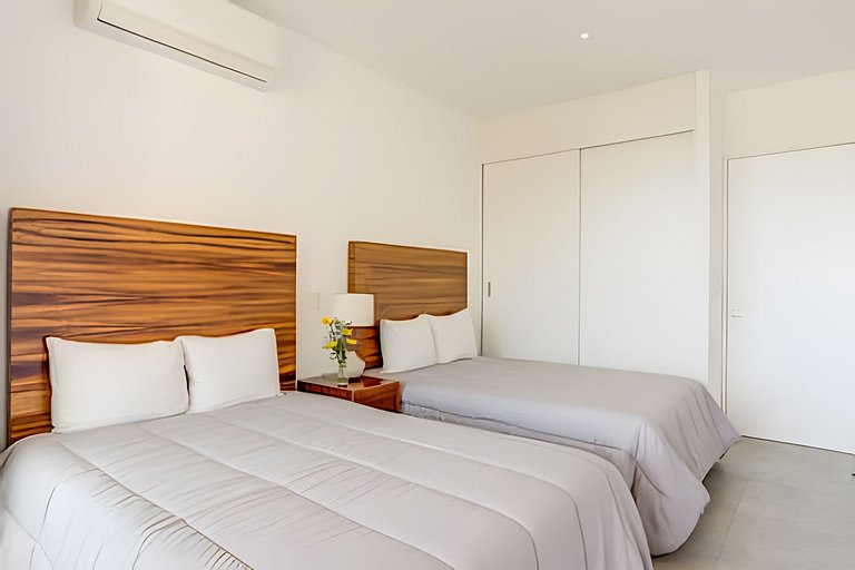 Aria Ocean 406 by Del Mar