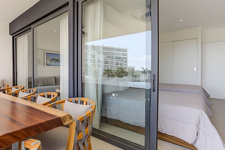 Aria Ocean 406 by Del Mar