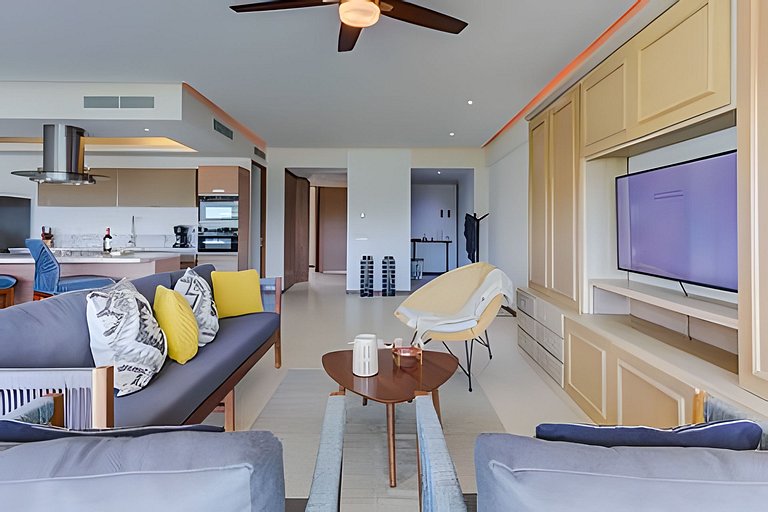 Peninsula 4F F1 by Del Mar