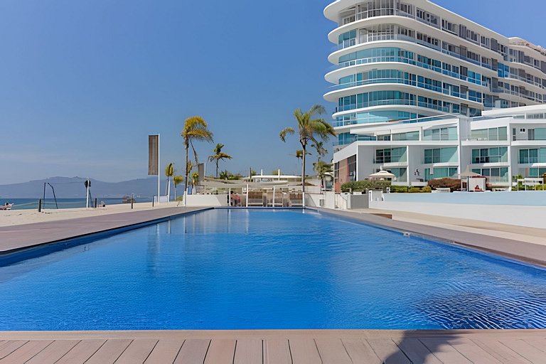 Aria Ocean 511 by Del Mar
