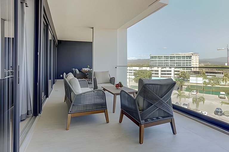 Aria Ocean 511 by Del Mar