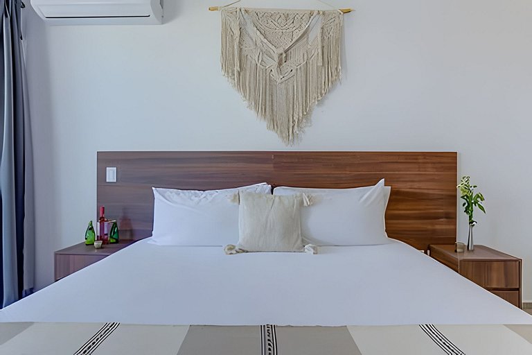 Aria Ocean 511 by Del Mar
