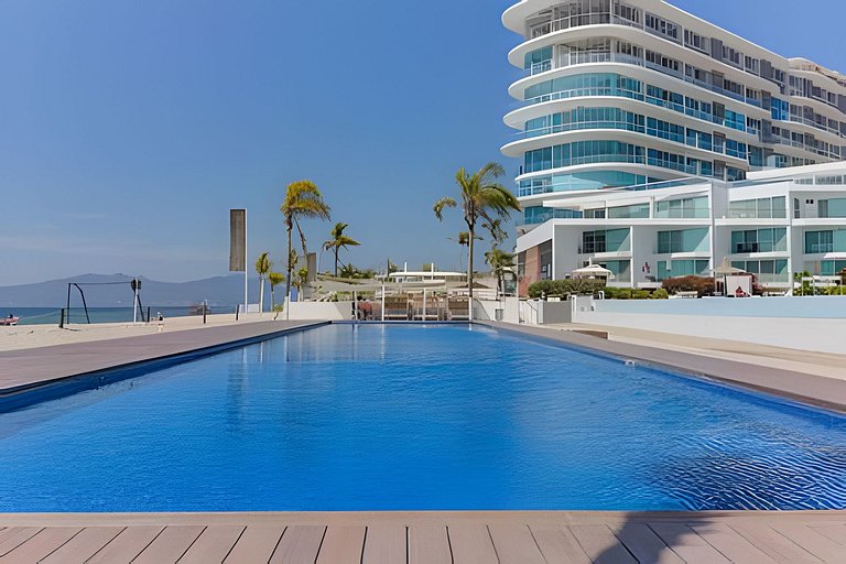 Aria Ocean 103 by Del Mar