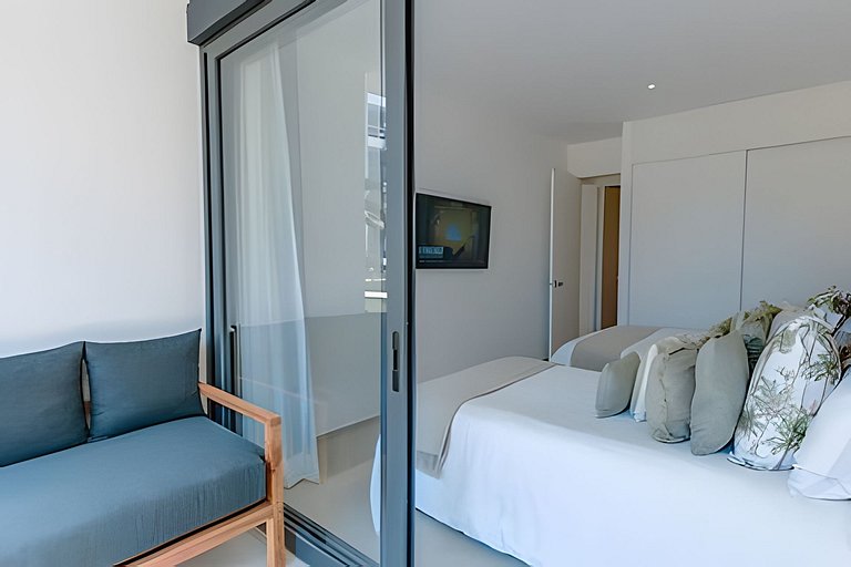 Aria Ocean 103 by Del Mar