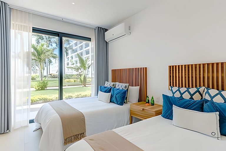 Aria Ocean 103 by Del Mar