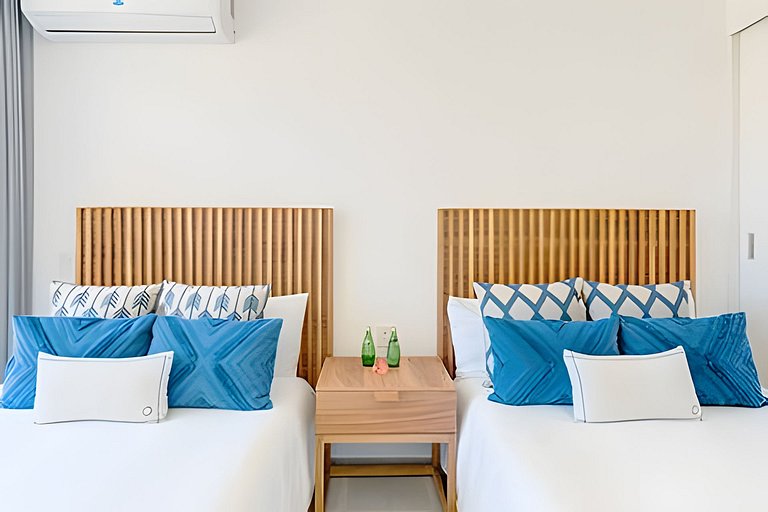 Aria Ocean 103 by Del Mar