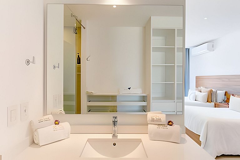 Aria Ocean 103 by Del Mar