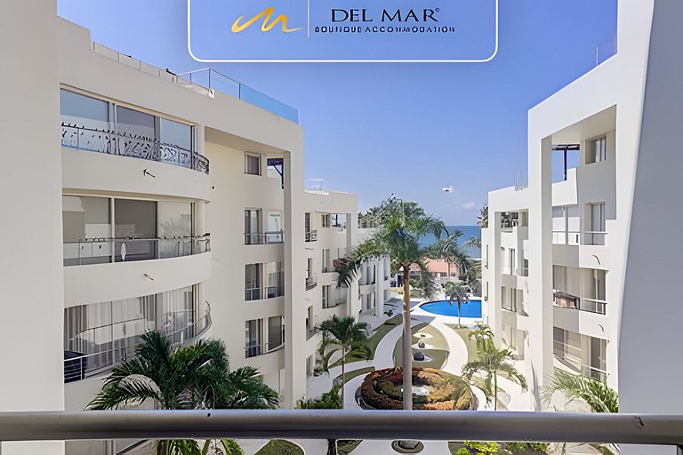 Nitta 301 by Del Mar