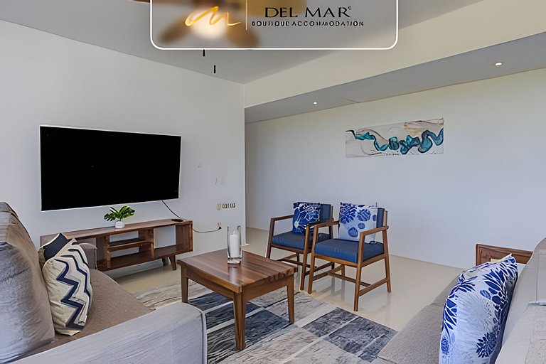 Nitta 301 by Del Mar