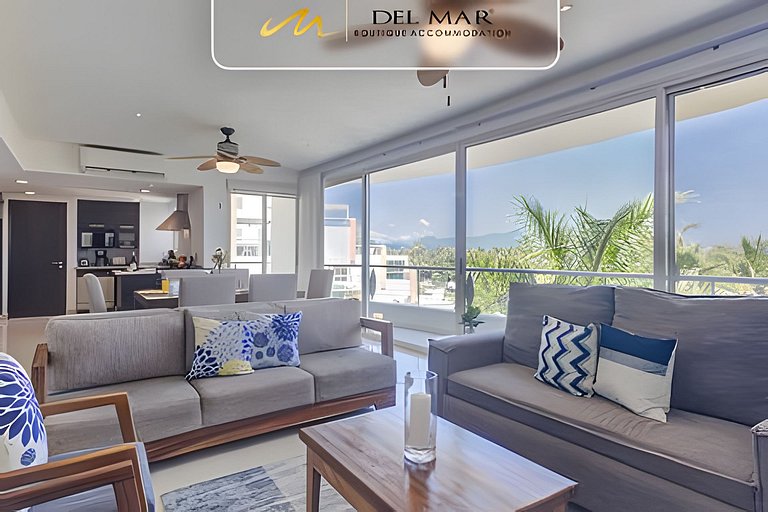 Nitta 301 by Del Mar