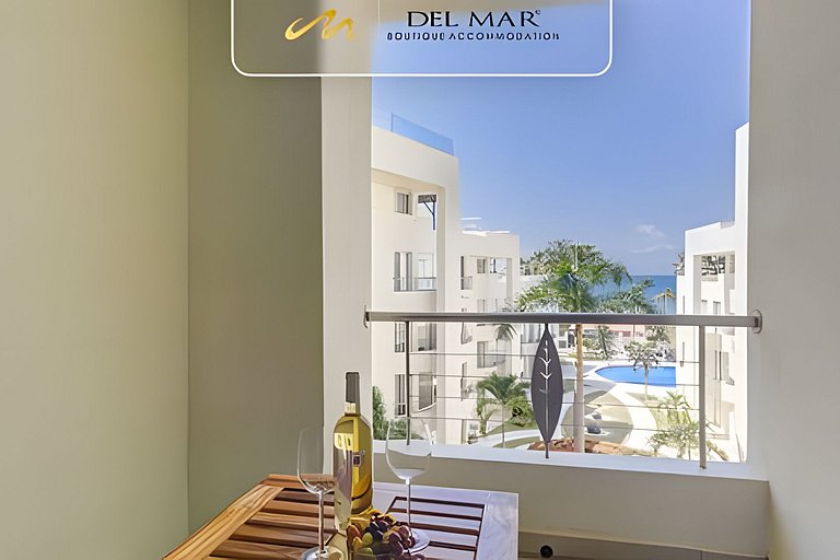 Nitta 301 by Del Mar