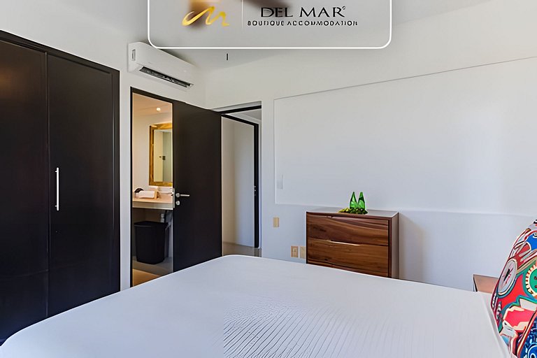 Nitta 301 by Del Mar