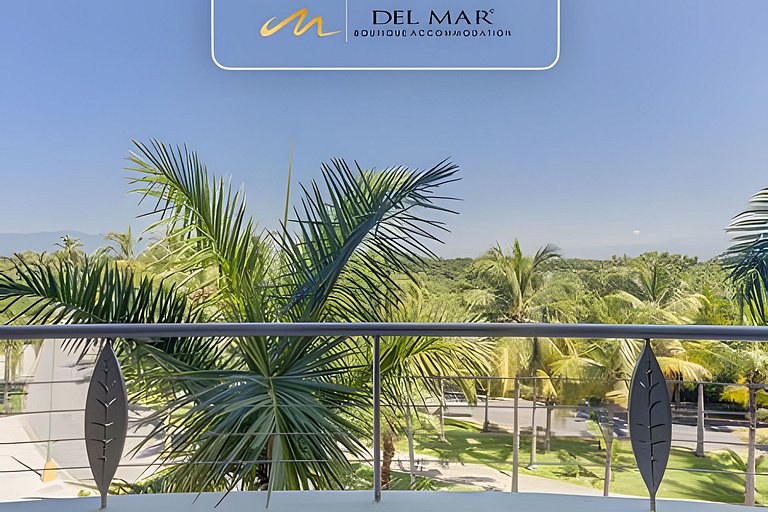 Nitta 301 by Del Mar