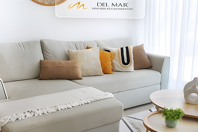 Aria Ocean 614 by Del Mar