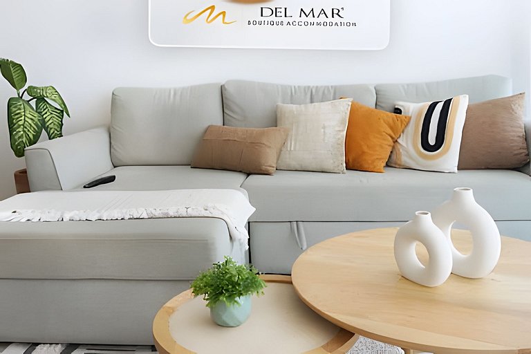 Aria Ocean 614 by Del Mar