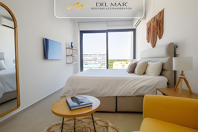 Aria Ocean 614 by Del Mar