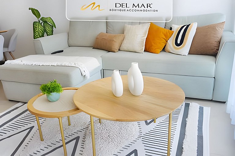 Aria Ocean 614 by Del Mar