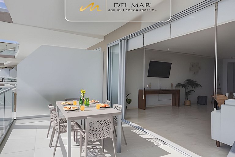 Bolongo 515 by Del Mar