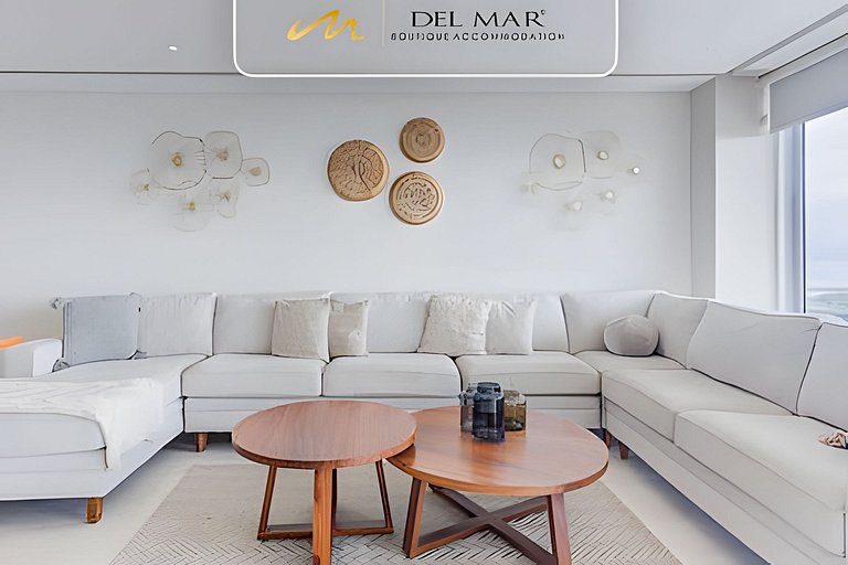 Bolongo 515 by Del Mar