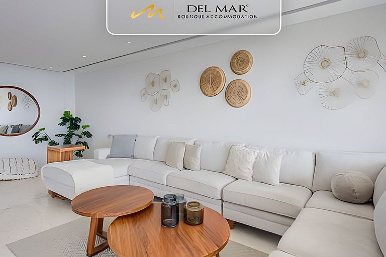 Bolongo 515 by Del Mar