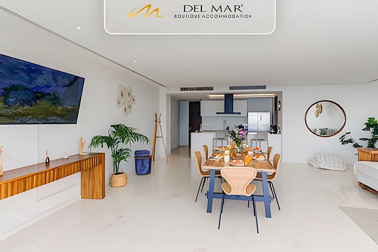 Bolongo 515 by Del Mar