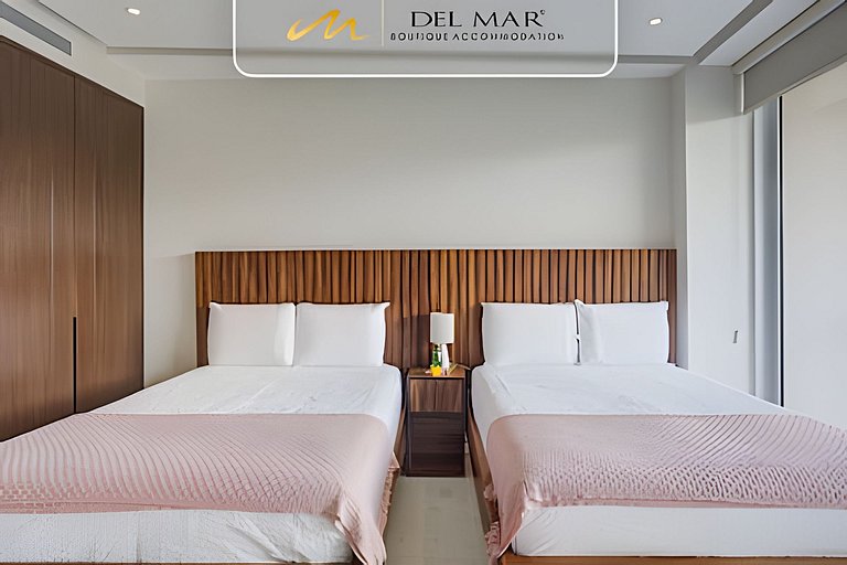 Bolongo 515 by Del Mar