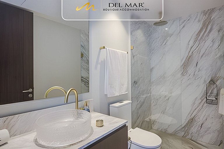 Bolongo 515 by Del Mar