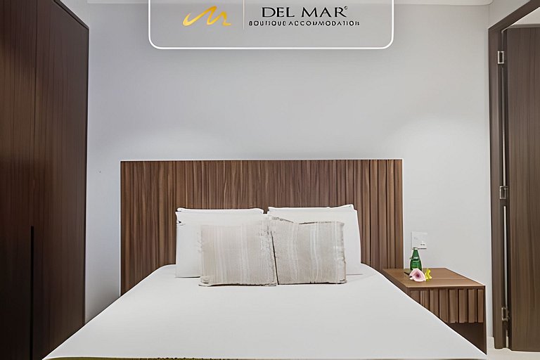 Bolongo 515 by Del Mar