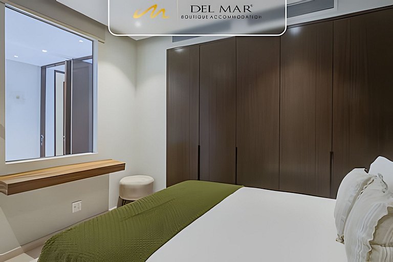 Bolongo 515 by Del Mar