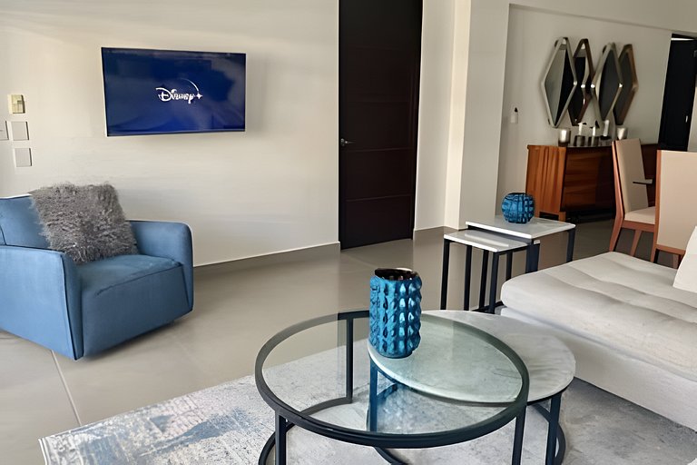 Puertarena C12 by Del Mar