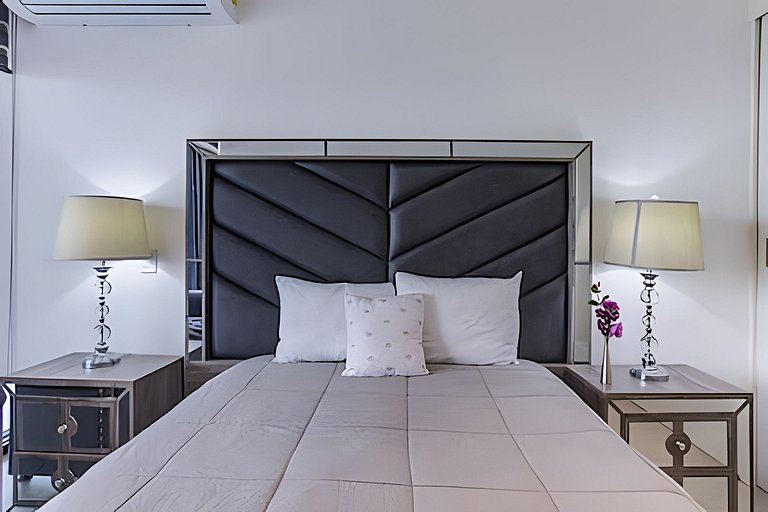 Aria Ocean 106 by Del Mar