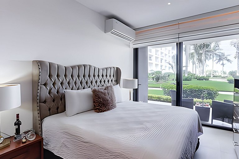 Aria Ocean 106 by Del Mar