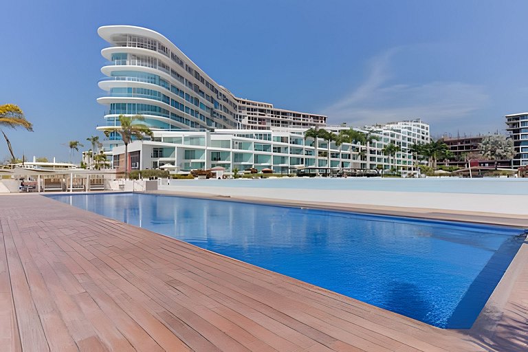Aria Ocean 106 by Del Mar