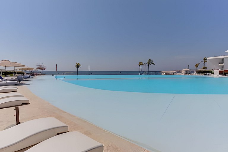 Aria Ocean 106 by Del Mar