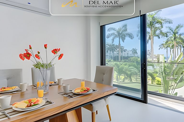 Aria 215 by Del Mar