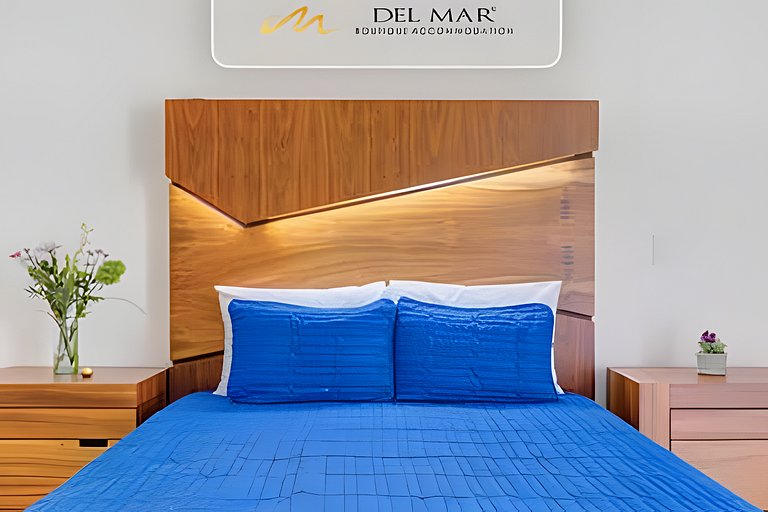 Aria 215 by Del Mar