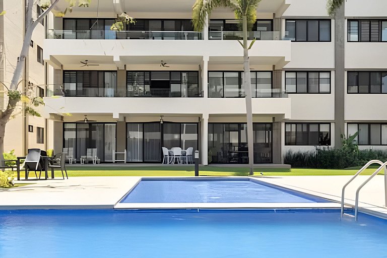 Puertarena C13 by Del Mar