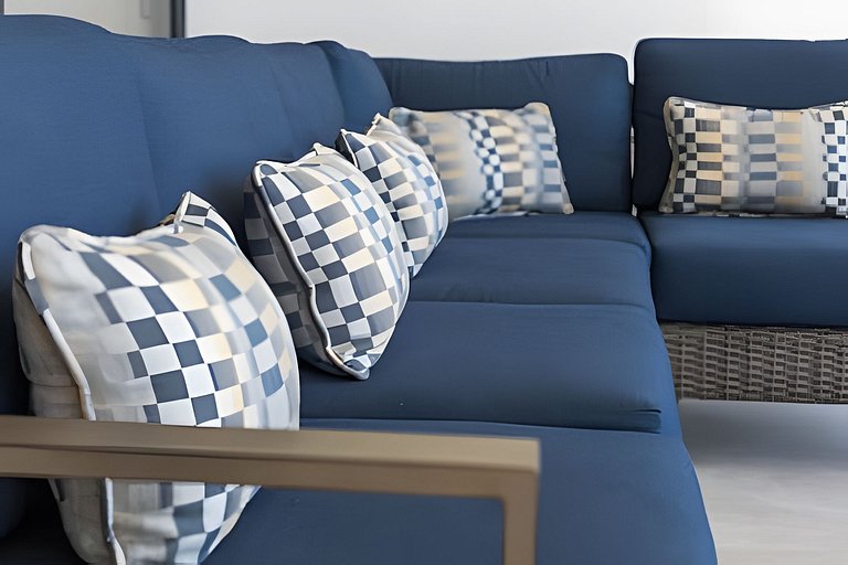 Aria Ocean 606 by Del Mar