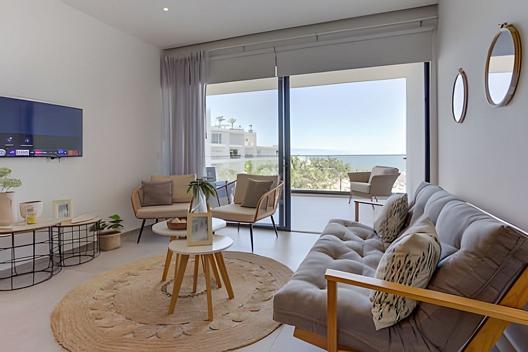 Aria Ocean 606 by Del Mar