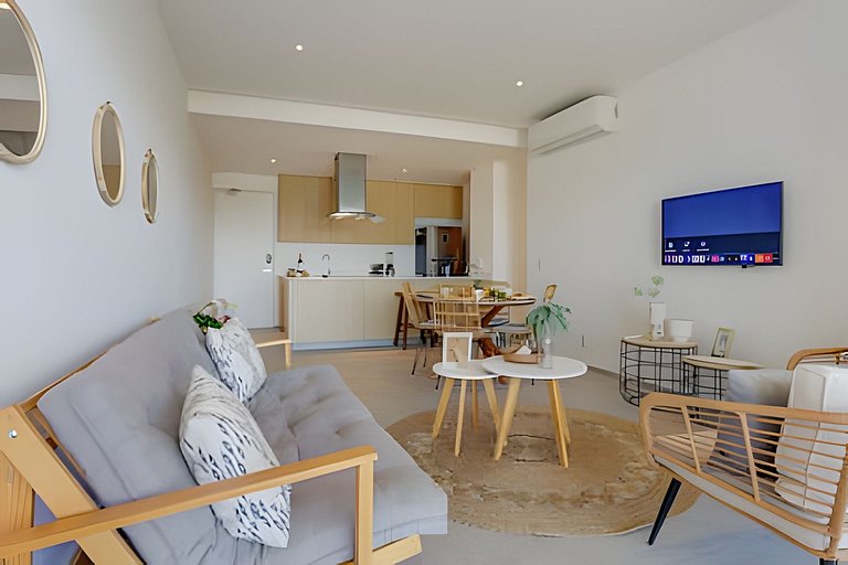 Aria Ocean 606 by Del Mar