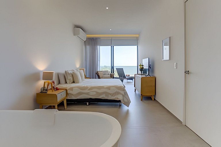 Aria Ocean 606 by Del Mar